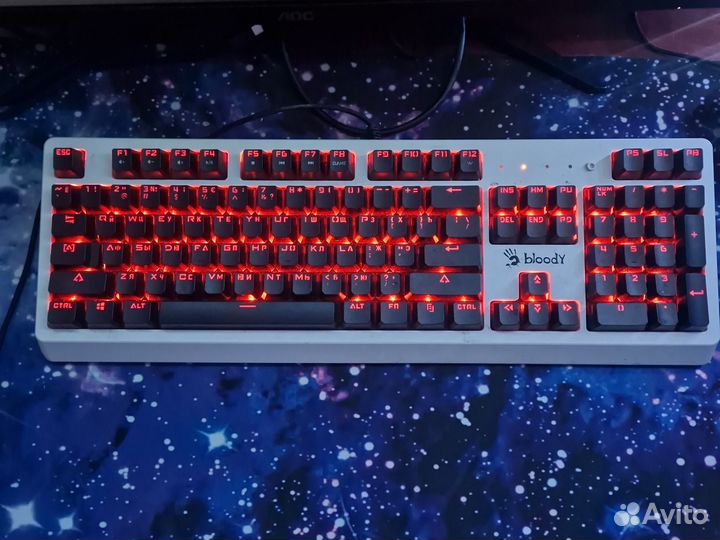 Игровая механическая клавиатура