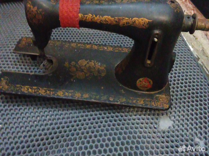 Швейная машина