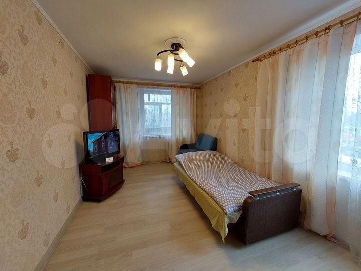 2-к. квартира, 57 м², 4/12 эт.