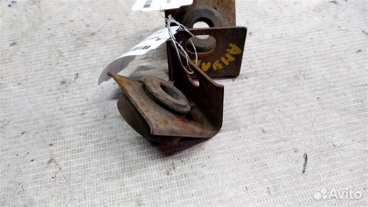 Крепление радиатора Chery Amulet A15 06