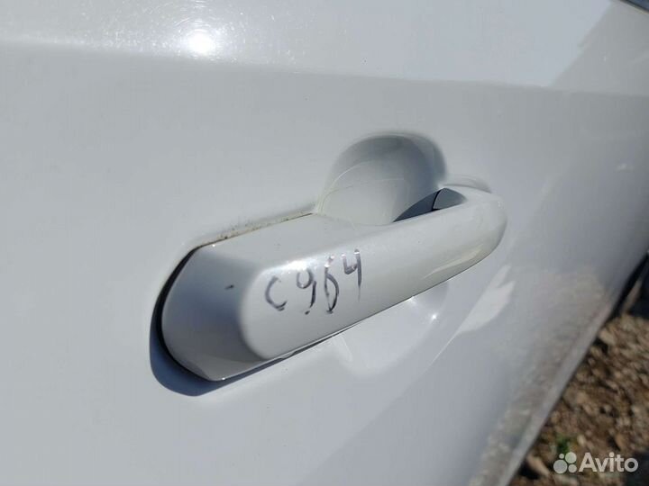 Toyota Rav4 ха50 дверные ручки задние