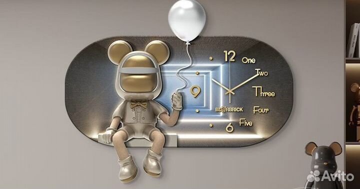 Часы настенные Bearbrick