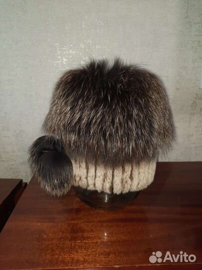 Женские меховые шапки