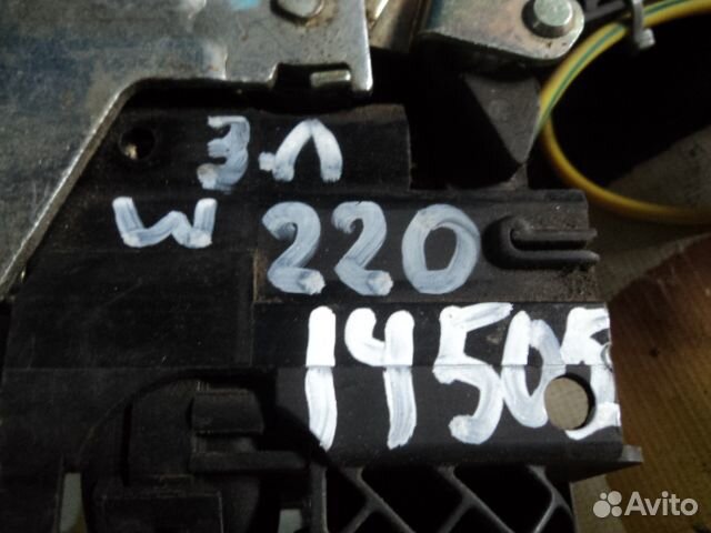 Замок двери задний левый Mercedes w220 Мерседес