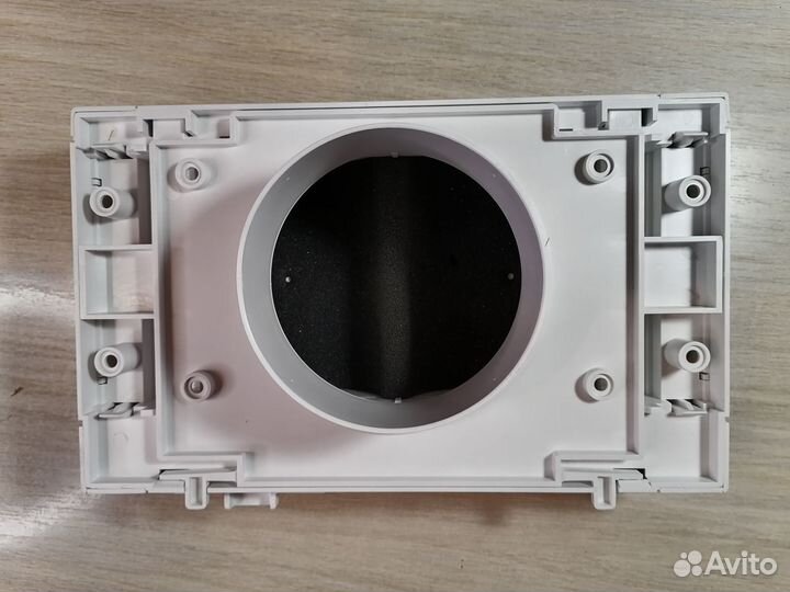 Стеновое гигрорегулируемое приточное устройство