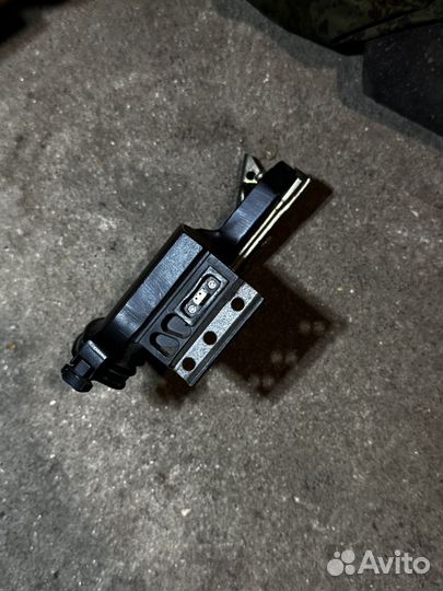 Кронштейн боковой