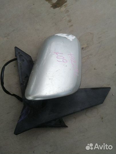 Зеркало переднее правое Toyota Prius NHW20