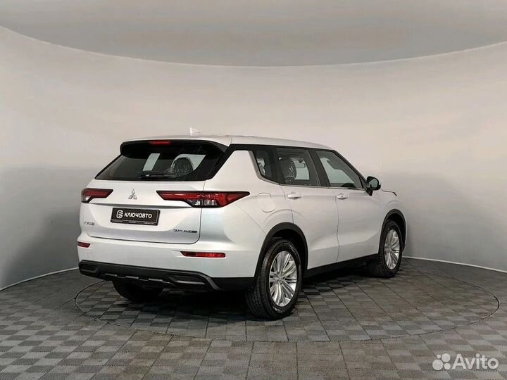 Mitsubishi Outlander 1.5 CVT, 2023