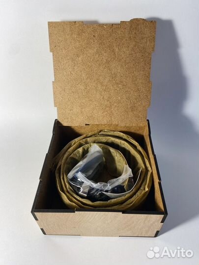 Мужской ремень в подарочной коробке