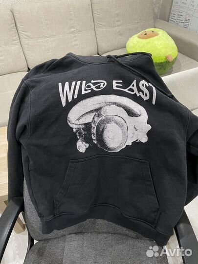 Saluki wild east мерч