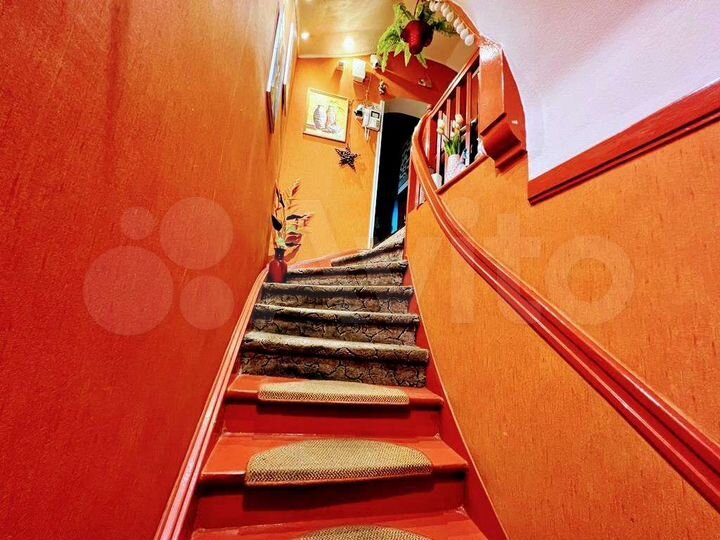 4-к. квартира, 93 м², 2/2 эт.