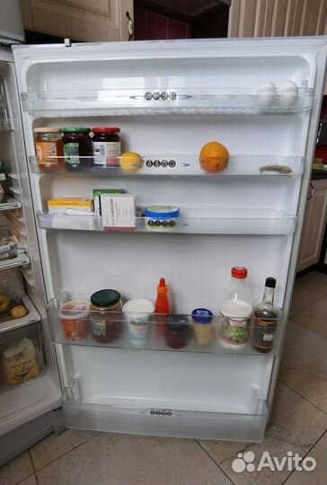 Sharp SJ-691N-SL холодильник широкий 76см