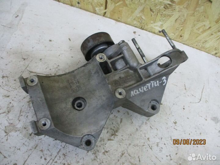 Кронштейн генератора Шевроле Лачетти