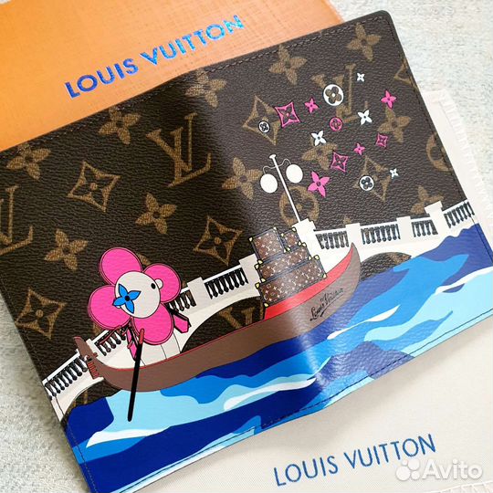 Обложка на паспорт Louis Vuitton