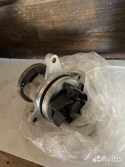 F150 Водяной насос (помпа)
