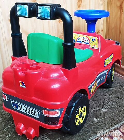 Детская машинка-каталка