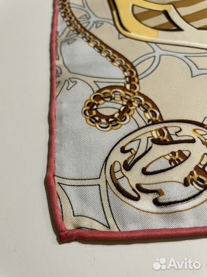 Шелковый платок брендовый