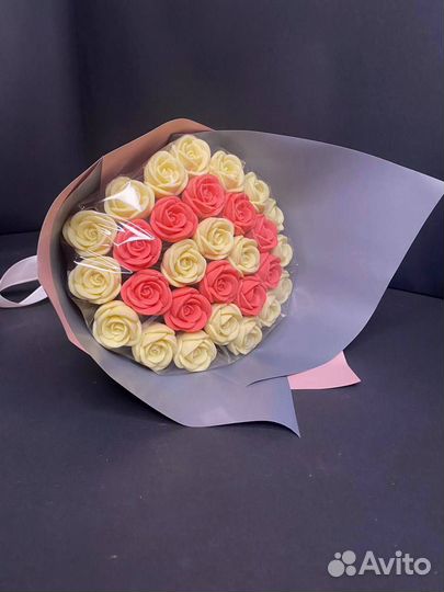 Букет - 29 Роз из Белого Шоколада