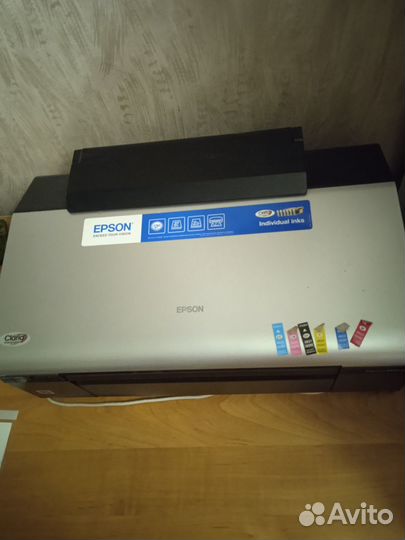 Продается принтер струйный Epson Stylus Photo R290