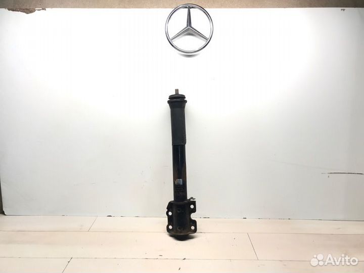 Амортизатор передний Mercedes Sprinter W909