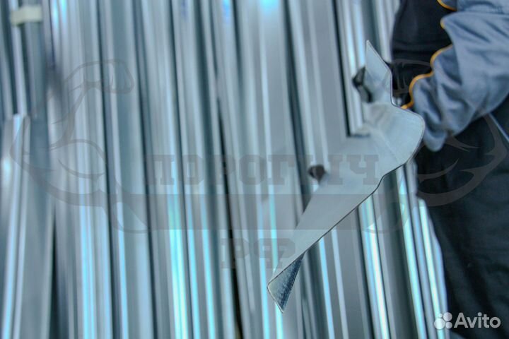 Порог Dodge Caravan 3