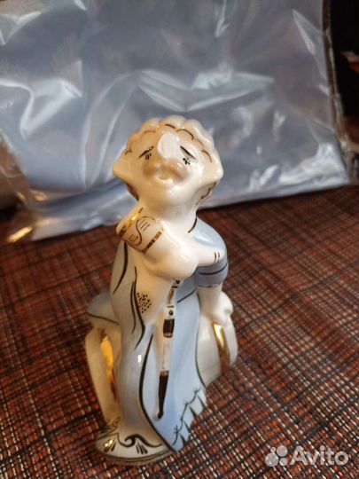 Статуэтки фарфор