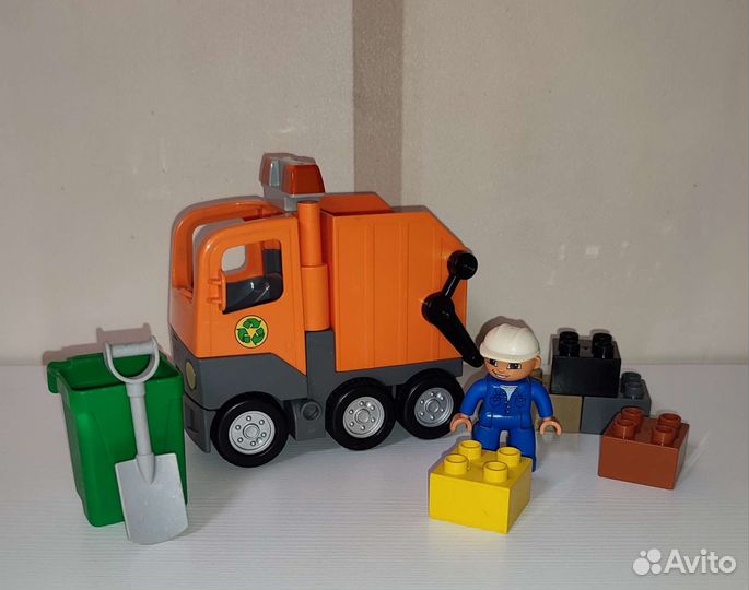 Lego Duplo много