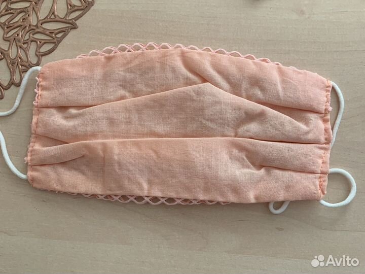 Маска многоразовая со стразами розовая