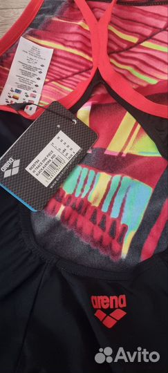 Купальник arena, доска mad wave, ласты р 36-38