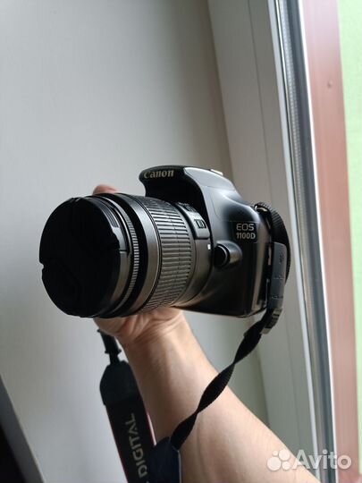 Зеркальный фотоаппарат Canon eos 1100d