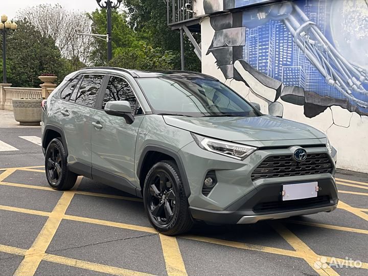 Toyota RAV4 2.5 CVT, 2021, 30 000 км