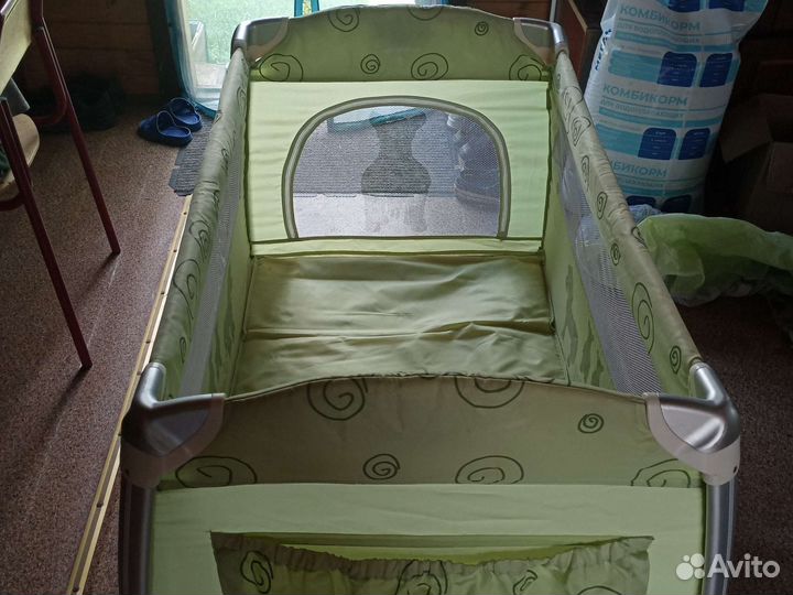 Детская кроватка