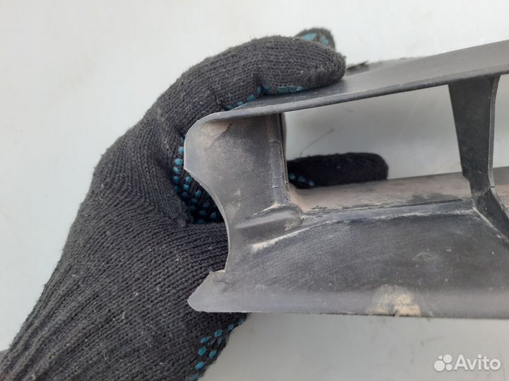 Воздухозаборник Audi A6 C5 4b0129617c