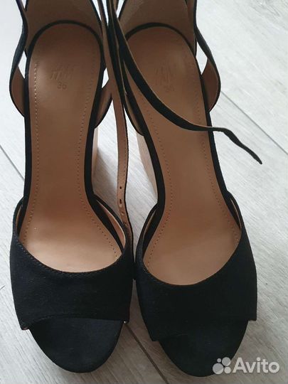 Босоножки hm