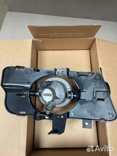 Фара противотуманная левая Mazda 3 2162019LUE