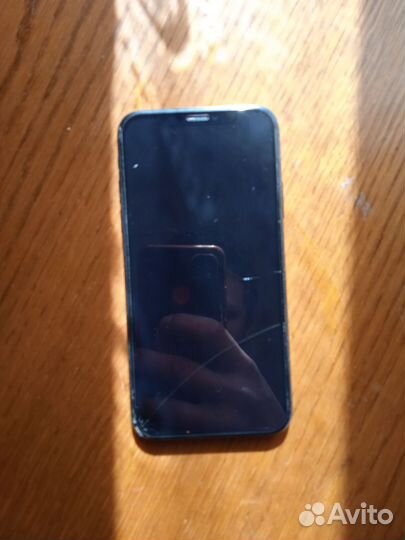 iPhone X, 64 ГБ