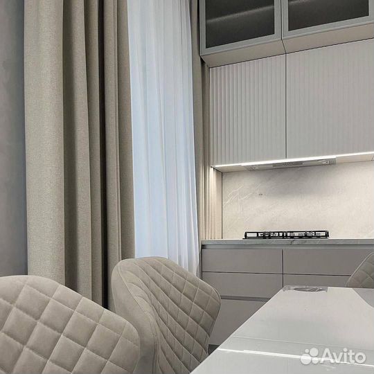 Кухня модульная с витриной под ключ