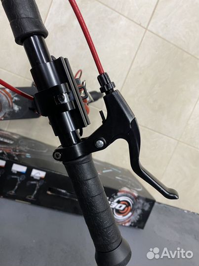 Самокат Delta 180 с ручным тормозом