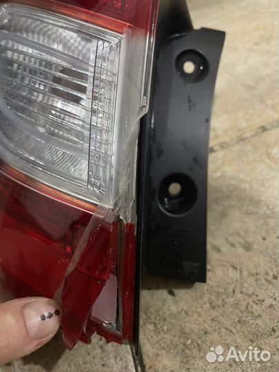 Фонарь задний левый на hyundai ix35