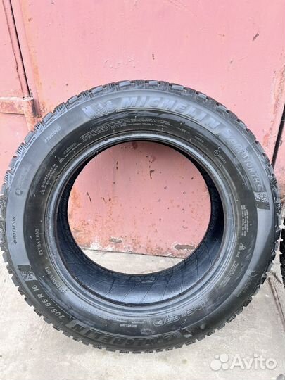 Michelin X-Ice North 4 205/65 R16 99T