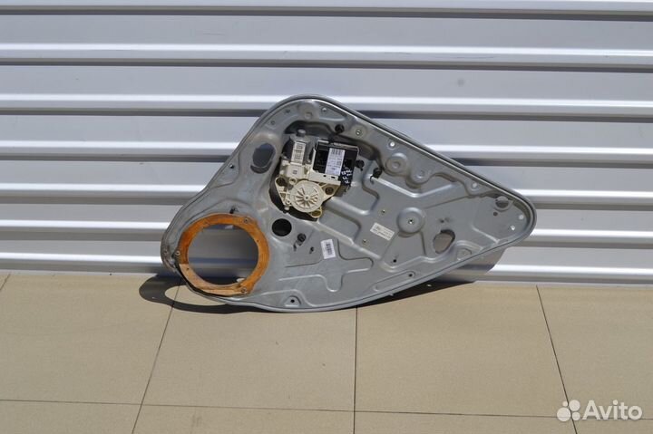 Стеклоподьемник задний правый Ford Focus 2