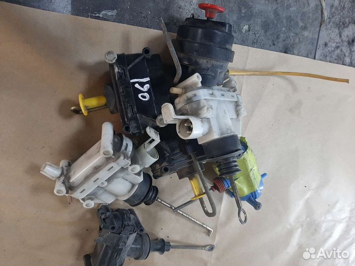 Актуаторы.центральный замок mercedes124/201/190