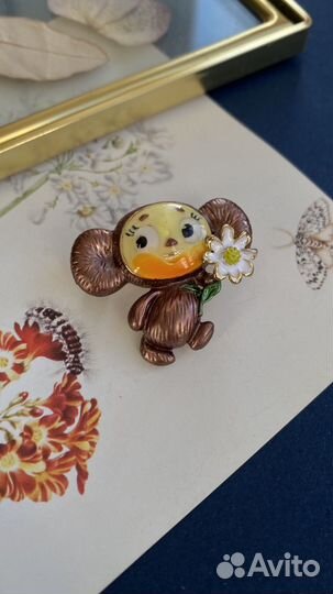 Брошь чебурашка
