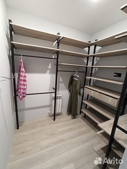 Гардеробная /на заказ/ в наличии