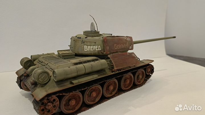 Модель танка т34/85 в масштабе 1/35