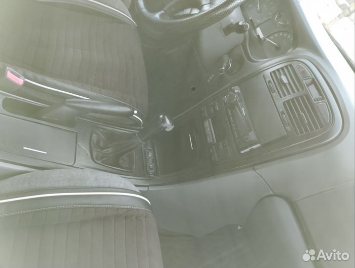 Kia Magentis 2.0 МТ, 2003, 300 000 км