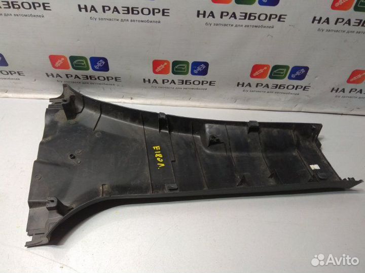 Накладка на стойку внутренняя левая Toyota Corolla