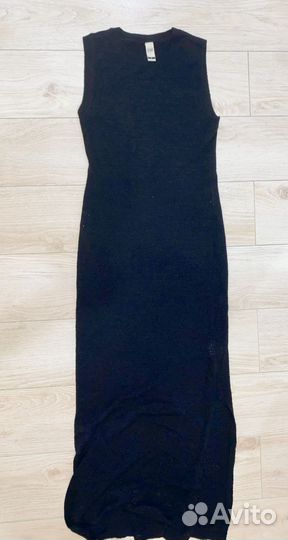 Платье вязанное