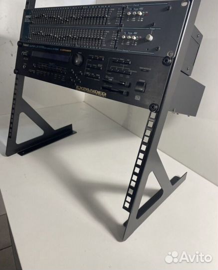 Рэковая стойка