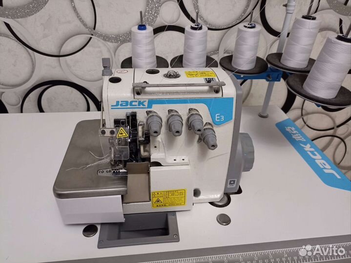 Оверлок промышленный jack Е3 5-ти ниточный